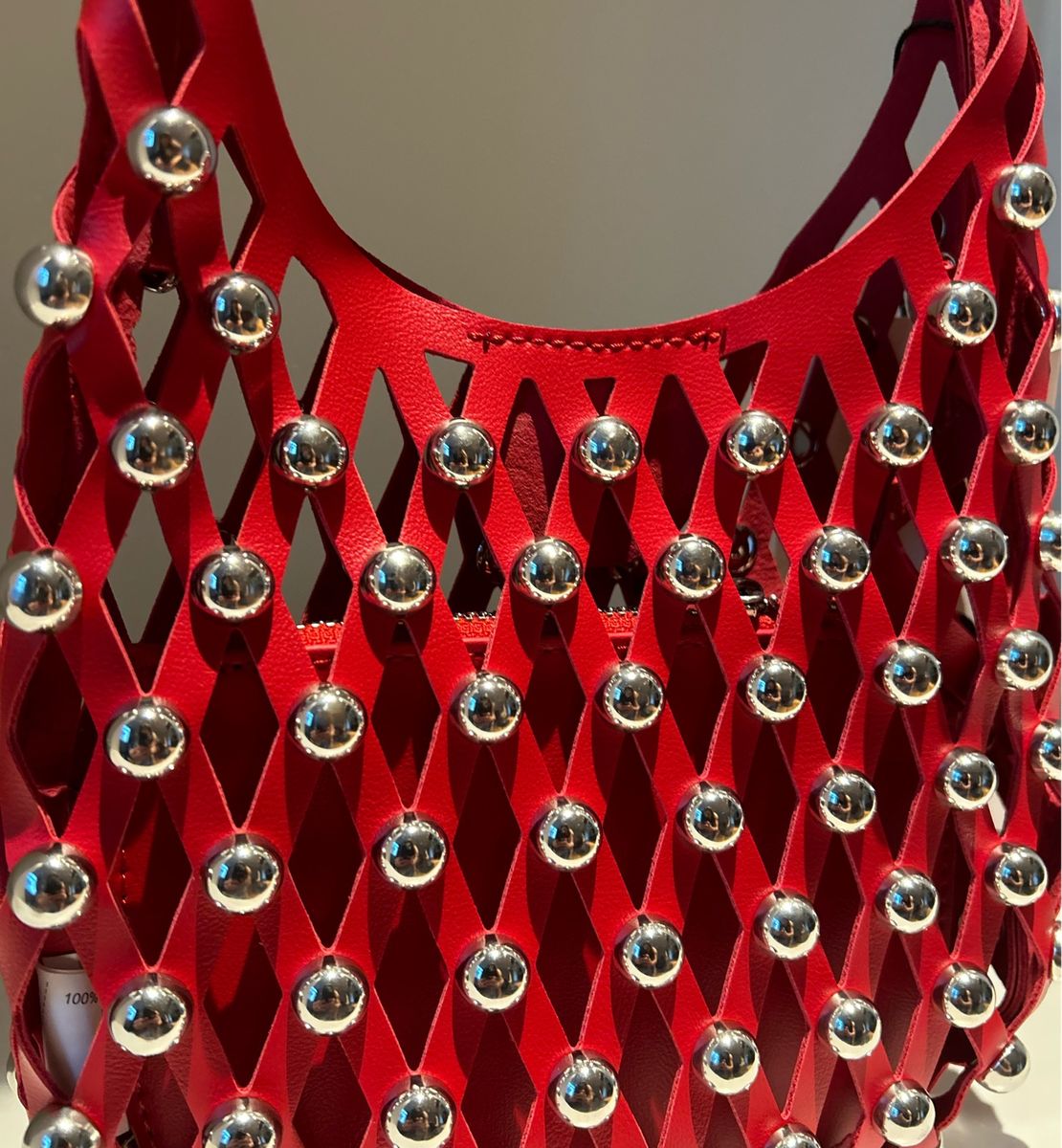 Bolsa de mão vermelha com esferas de metal Zara - Imagem 4