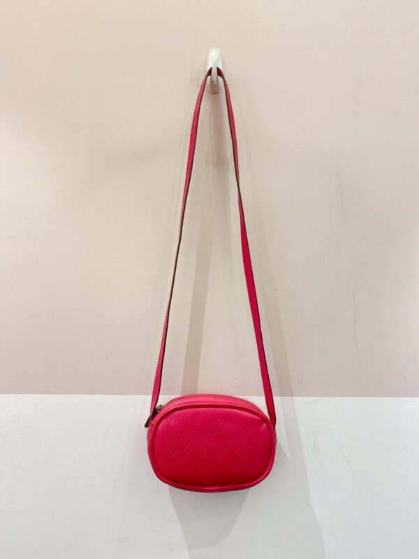 Bolsinha tiracolo rosa Schutz