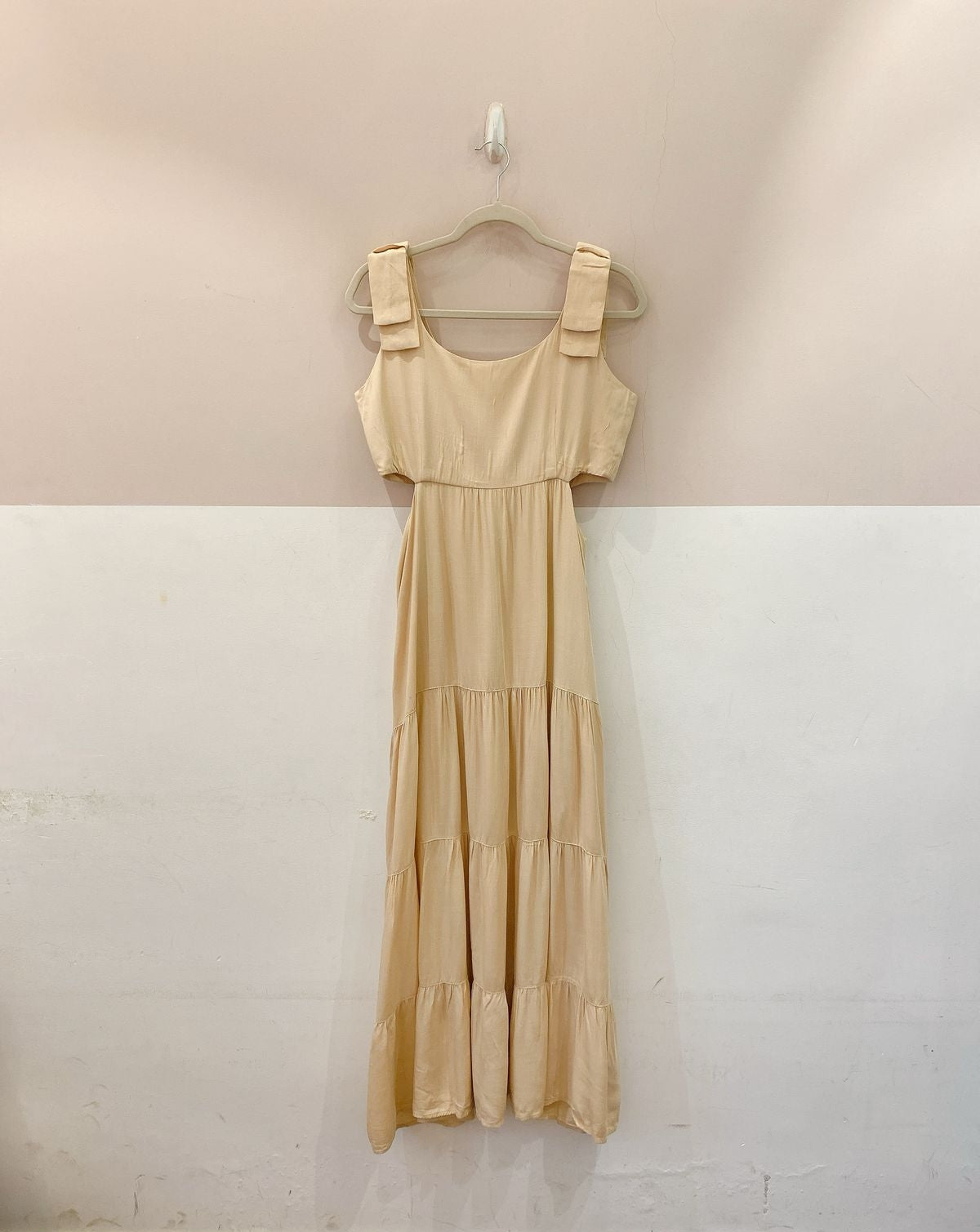 Vestido midi bege recorte Luksa M - Imagem 2