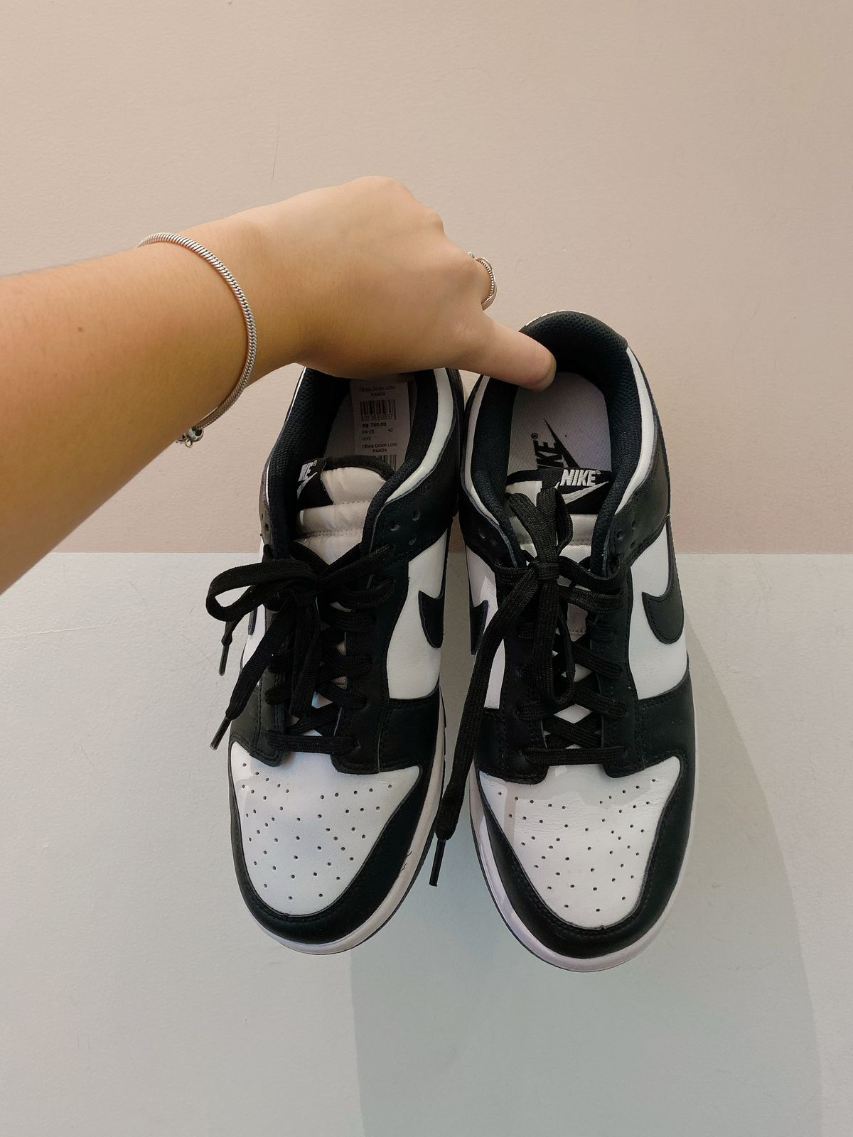 Tênis dunk low panda Nike 34 - Imagem 2