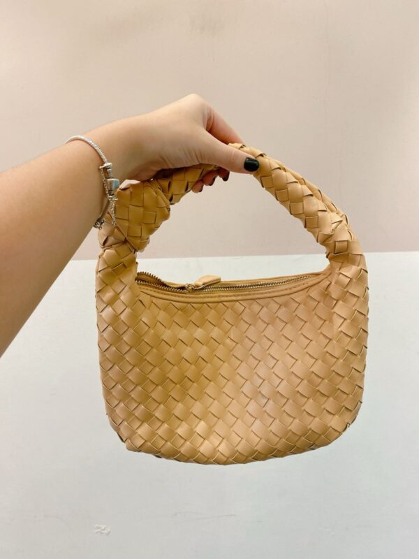 Bolsa bege Riachuelo