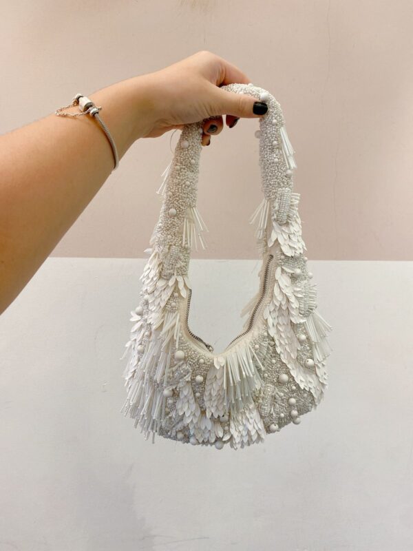 Bolsa miçangas branca Zara