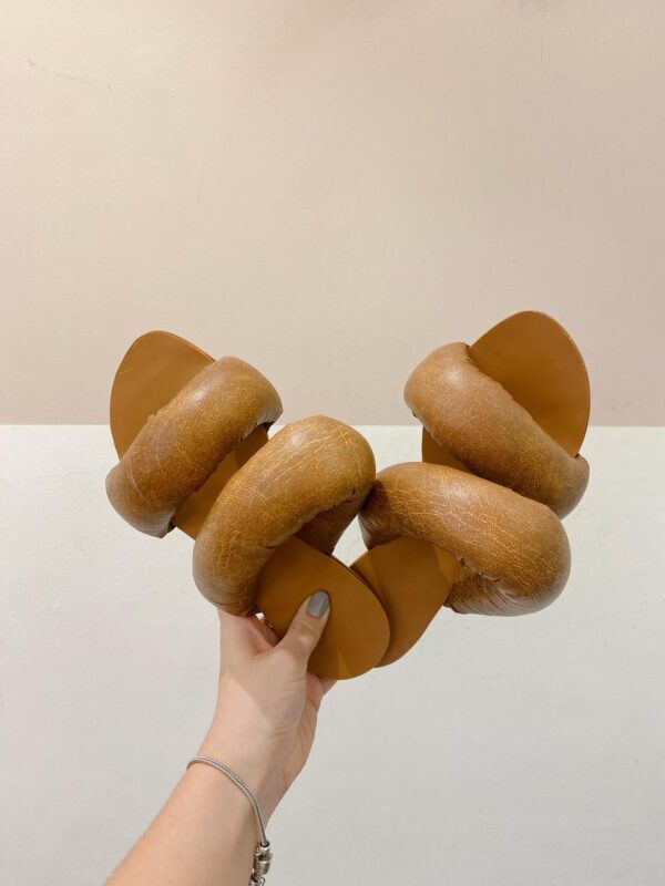 Sandália marrom acolchoada 38