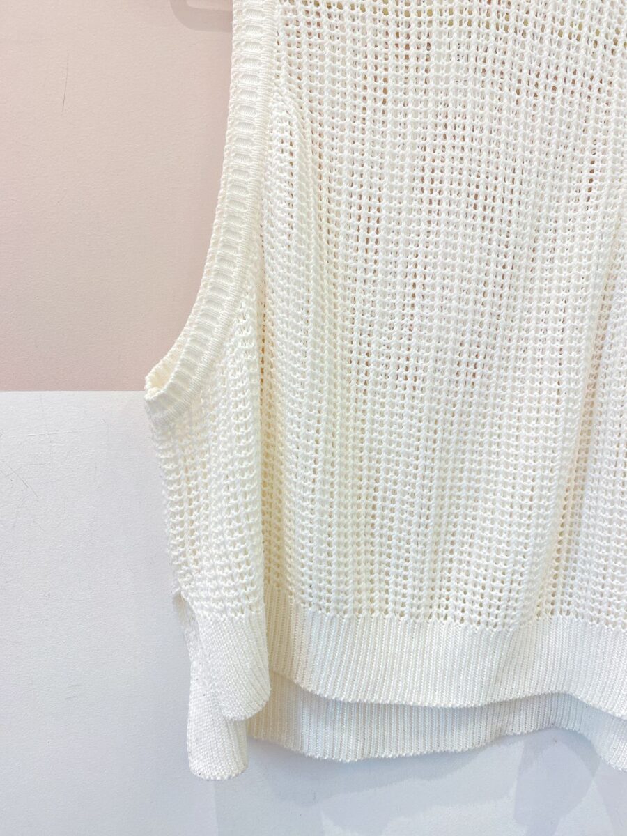 Colete off white tricot FYI G