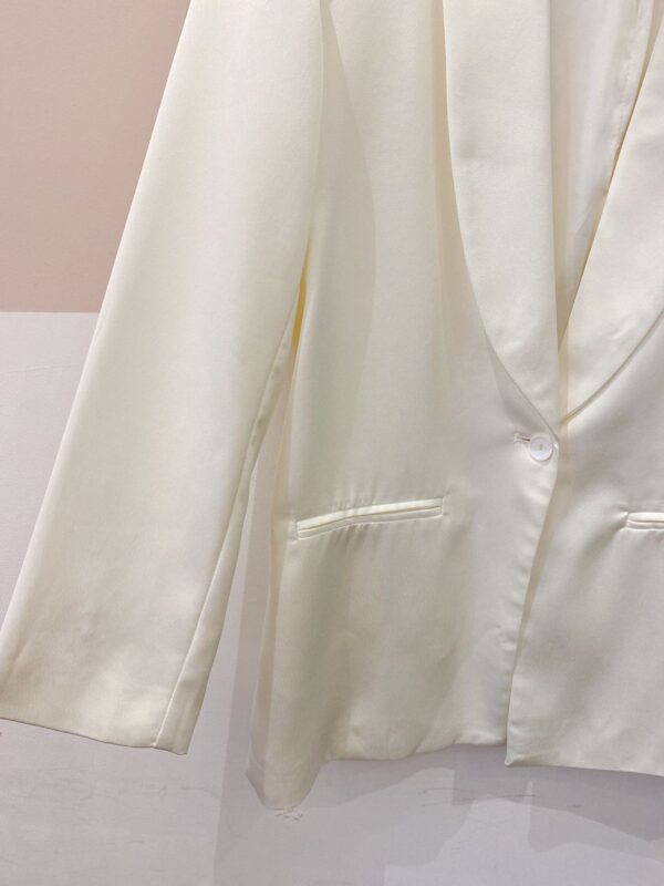 Blazer off acetinado Nanaminze G - Imagem 5