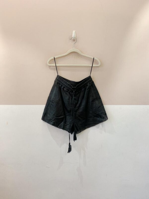 Short couro furadinho cós Carol Rossato 36