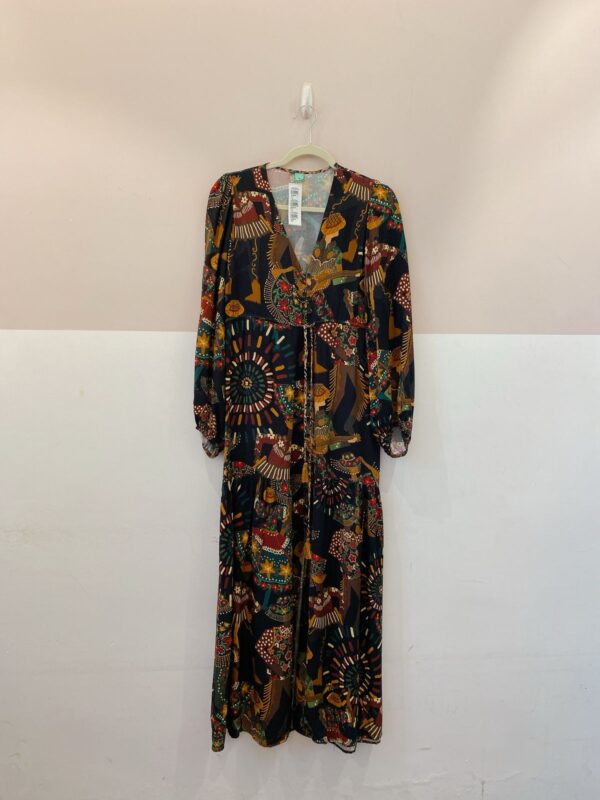 Vestido midi estampada escura Farm M